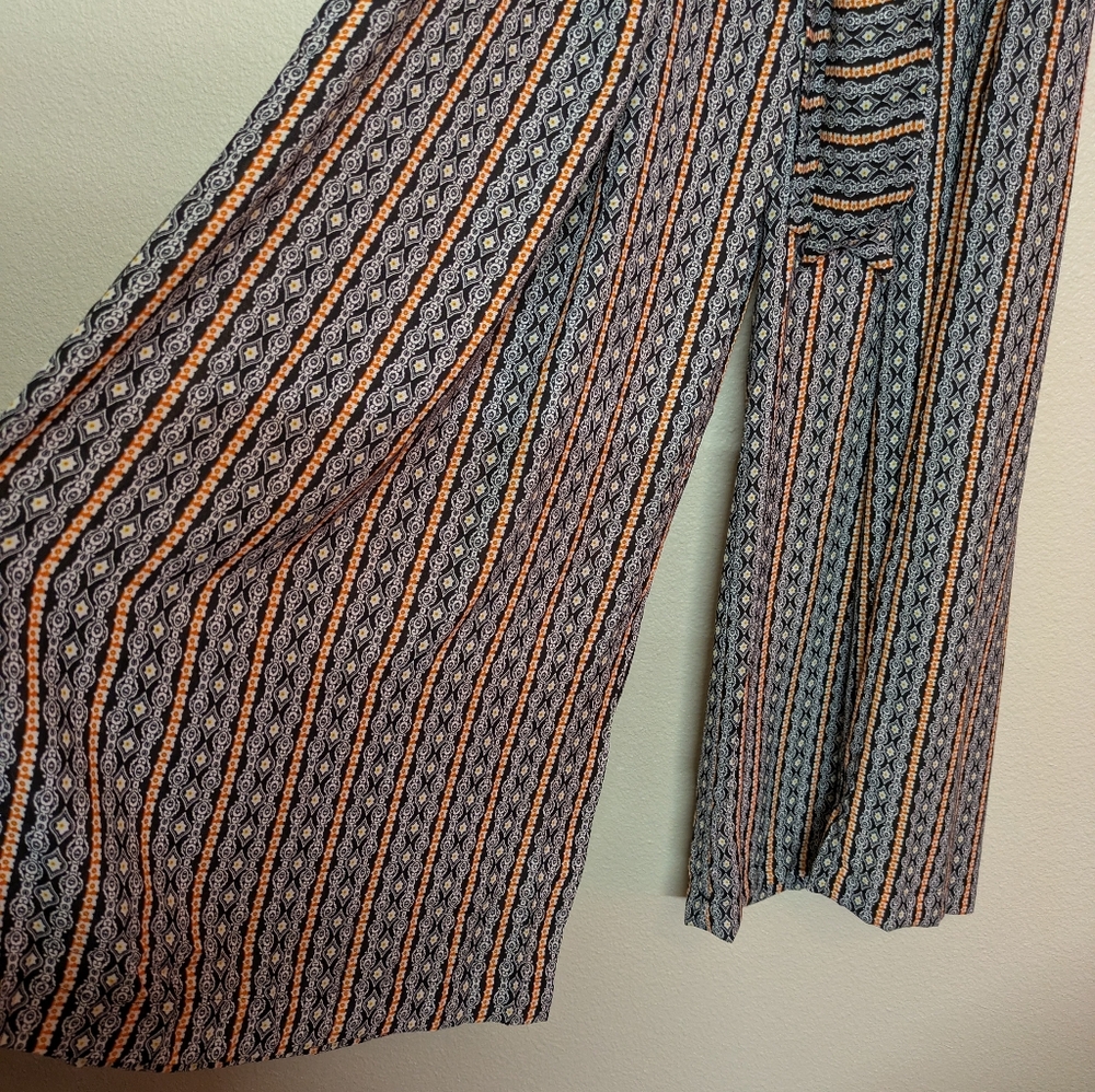 Gracia Striped Women's Long- Wide-Leg Black and Orange Goucho Pants Size Medium. - Picture 5 of 9